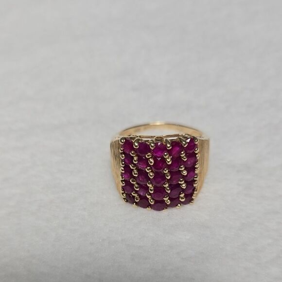 14k Gold and Ruby Ring - Picture 6 of 8